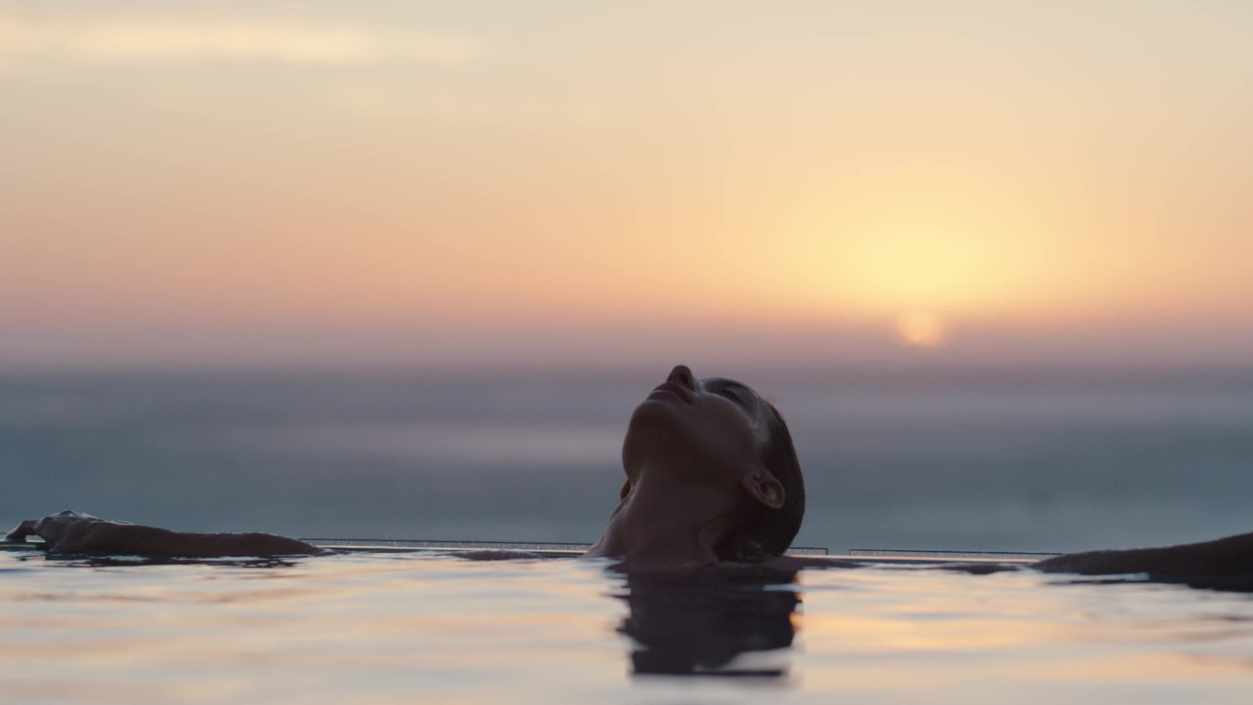 LIFESTYLE & EXPERIENCES operating context